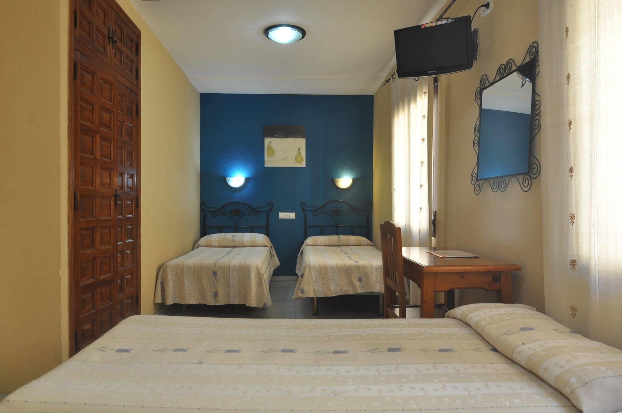 Hostal El Triunfo Córdoba Exteriör bild